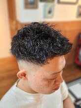 アンドザバダス(&THE BADASS) フェードカット×スパイキーショート