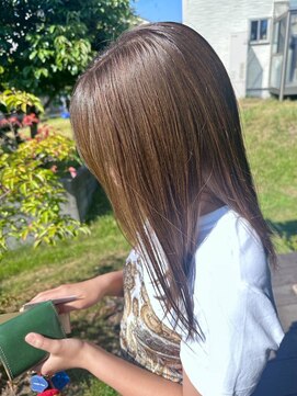 ナンバーエイト(number eight) 大人可愛い透明感艶カラーマロンベージュ×サラ艶エアストレート