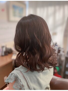 サロンドミナ(SALON DE MINA) カールフェミニンスタイル