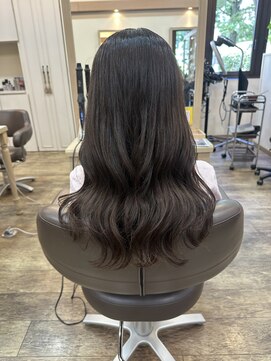 アルターリール(aL ter Rire) 暗めカラー/デザインカラー/フェイスフレーミング/井桁愛唯/鎌取