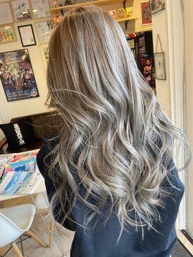 ヘア メイク ココ(hair make coco) 人気のホワイトハイライト\(^o^)/