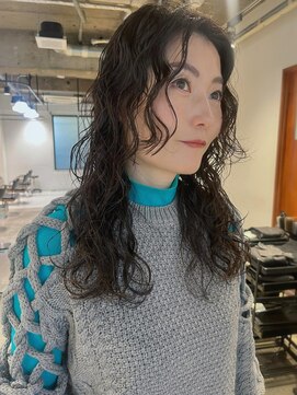 キャロルガーデンズ ボコカ 表参道(Carroll Gardens bococa) 【kacho】ロングパーマ　セミロング