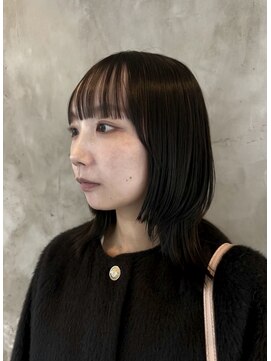 ミディアムレイヤー/ウルフカット/暗髪カラー/オリーブカラー