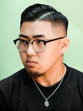 プロショップウェーブ(PRO SHOP WAVE) スペインカール/テーパーフェード/メンズパーマ/フェザーパーマ