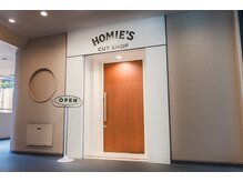 ホーミーズカットショップ(HOMIE'S CUT SHOP)の雰囲気(北新地駅徒歩1分、西梅田駅5分の好立地です)