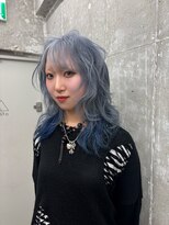 オーン 渋谷(OOn) ハイトーンシルバー×アイスブルーのウルフレイヤー