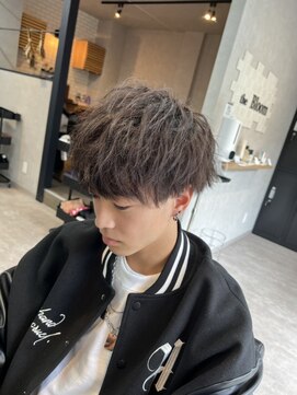 アイスプロドバイブルーム 木更津店(ice prod by bloom) MEN’S HAIR/サーフカール/刈り上げセンターパート/木更津