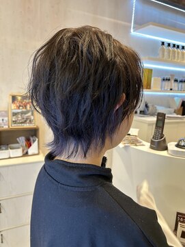 プラス ファースト ヘア(Plus 1st) レイヤーショート×シークレットインナーカラー パープル