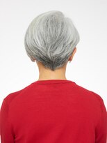 えがお美容室&nbsp;【えがお美容室】60代グレイヘアの方に◎骨格補正ショート
