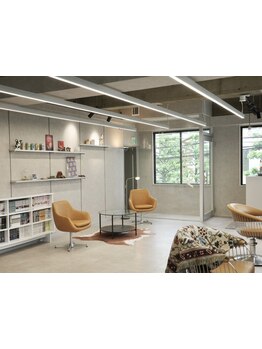 【仙台駅東口徒歩5分】オシャレなインテリアが人気♪落ち着いた店内で自然と人が集う居心地の良いサロン◇