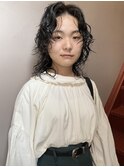 30代20代ミディアムウルフ前髪パーマくびれひし形抜け感