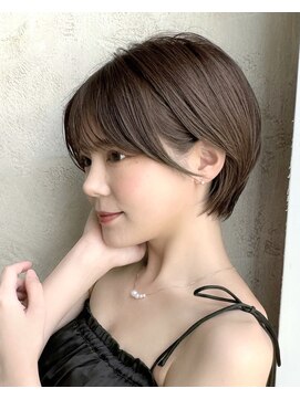 アフロート ルヴア(AFLOAT RUVUA) 《岩田莉奈》40代50代に人気の似合わせ丸みショートボブ　新宿