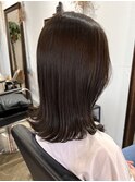 ピンクベージュレイヤーボブニュアンスカラー外ハネボブショート