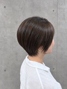 プランツヘアー アッシュブラウン 秋カラー 王道ショート