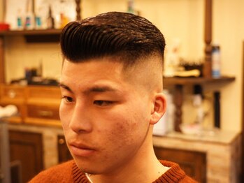 ピーキーズ 小倉店(Peaky's)の写真/ビシネスとプライベートどちらもスタイリッシュにキマるメンズは、HairStyleで周りと差をつける。