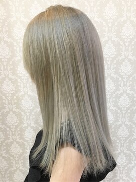 セシルヘアー 北24条店 札幌(Cecil hair) シルバーアッシュベージュ×ストレート