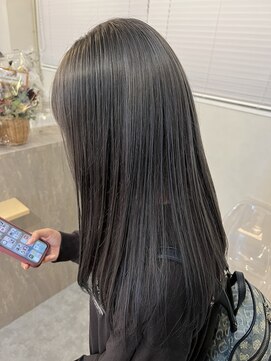 ダイアモンドリリーキートス(Diamond Lily kiitos) ダークグレー