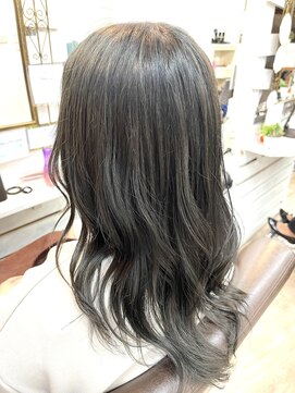 エルズ 大宮店(ailes) 『ブリーチ１回』　オリーブグレージュ[大宮/大宮駅/ショート]