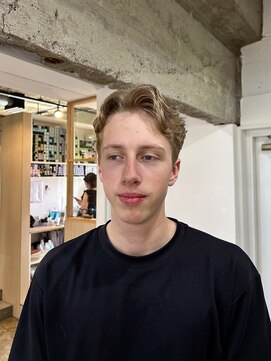 フリーラ 表参道(freera) ナチュラルブロンドスタイル