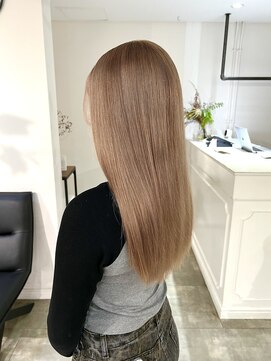 イリ 梅田(ili) ステラミルクティー/ケアブリーチ/村上佳那多