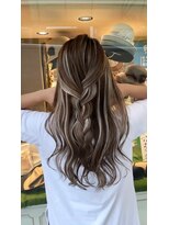 アンダーバーホワイト 泉佐野店(_WHITE)&nbsp;☆ ハイライトカラー　ケアブリーチ　ダブルカラー　イルミナ