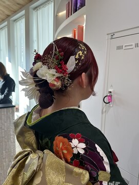 アーチバイケンジ(arch by kenje) タイトシニヨン