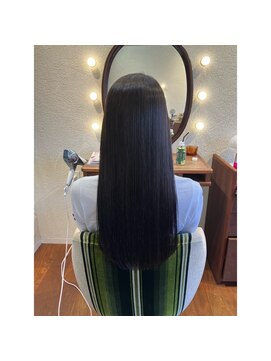 エルサフィロ キタハマ(el zafiro kitahama) 20×30×40代×DEMIストレート×ファインバブル×暗髪カラー