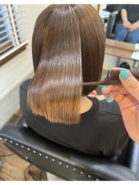 ドール(DOLL) ボブ　ベージュカラー　美髪矯正