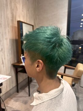 エヌアンドエー 杉戸高野台店(N&A) 個性派スタイル◎メンズフェード×グリーン