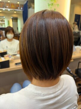 ニーナ 三軒茶屋(nina) 大人ショート/似合わせカット/小顔