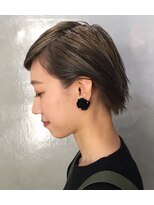 ビースティドレッシング(BEASTIE DRESSING)&nbsp;【BEASTIE DRESSING】耳かけショート×斜めバング×３Dカラー