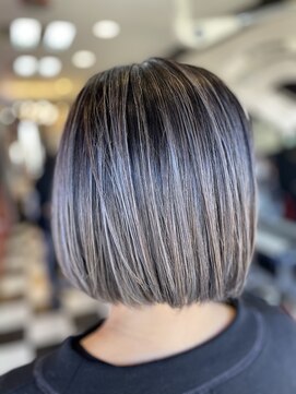 ロック フィールド ラベンダーハイライト