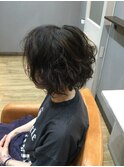 黒髪ショートパーマ