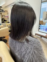 ノイ(neu)&nbsp;艶カラー/ミディアムヘア/切りっぱなし/20代30代