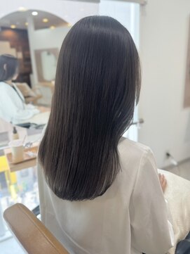 【NOA】透明感ニュアンスカラーミディアムストレート