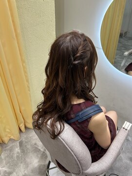 クラン 梅田店(clan) ねじりハーフアップ