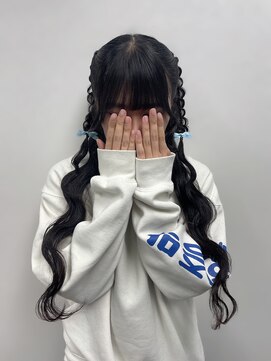 アールエーサロンモノクロ 秋葉原(RA SALON モノクロ) 三つ編みハーフツイン