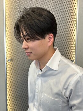 スリー バイ ベルベット 博多(THREE... by velvet) メンズカット/センターパート/メンズカット/スパイラルパーマ/