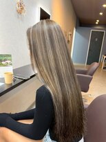 パーミルヘアーピピ(permille hair pipi)&nbsp;ロング×ハイライト×ベージュ