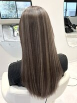 リヴナ(Livna)&nbsp;上品なハイライトで大人っぽスタイル◎