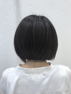 クアトログランシュ ひたちなか店(QUATRO×GranCieux) 前下がりナチュラルカラー