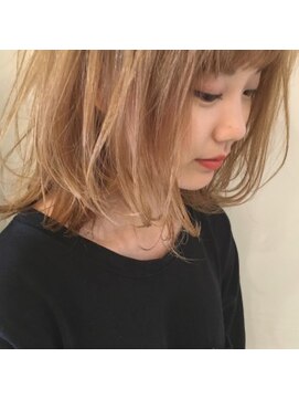 キャンバス バイ ネオリーブ 横浜西口(Canvas by neo.) ブリーチ × ミルクティーベージュ 小顔レイヤー