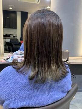 ムーヘアー MOU HAIR 外ハネ