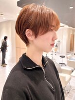 シシ 大宮(She 2.) 大人ショートボブ/ホワイトグレージュ/ブリーチ/ダブルカラー