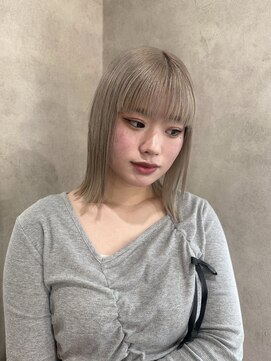 リエンス(RIENS) 【RIENS】ホワイトベージュ×植田亜優