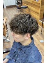 カリス ガーデン(Charis garden)&nbsp;刈り上げマッシュ　ツイストスパイラルパーマ