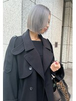 リノ(RLINO)&nbsp;【名古屋/栄】ボブカット/ブリーチ/シルバー