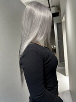 ベガ(VEGA) ロング ケアブリーチ ミルクティーベージュ 顔まわり 10代