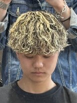 ボンドストーリールミエール(Bond Story lumiere) 波巻きパーマ波巻きスパイラルメッシュハイライト刈り上げ