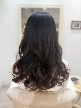 ウミネコ美容室 センター北hanare店(Umineko美容室) 巻いても巻かなくても可愛い艶ロングレイヤー